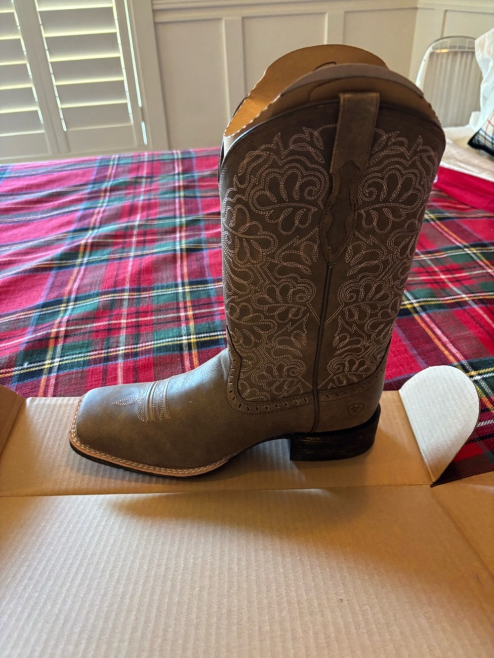 Artiat Cowboy Boots Brown with Pink Western Embroidered Shaft and Vamp - Picture 5 of 12